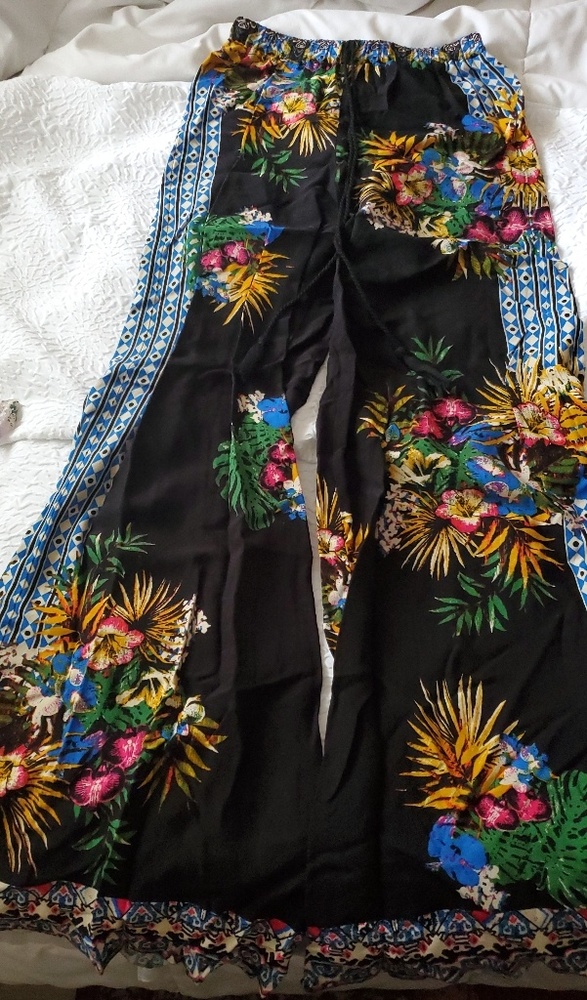 SOLD Flying tomatoes palazzo pants